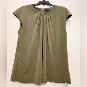 Liz Claiborne, Olive green blouse